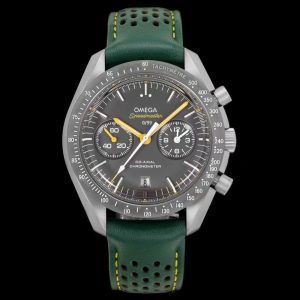 Omega Speedmaster Dark Side Super Clone 1:1 Luxury Replica Watch 1121981902 - side view | Omega