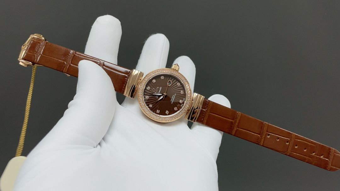 1-324.jpg Premium Omega De Ville Ladymatic Ladies' 1:1 Super Clone Watch 1123207341 - side view